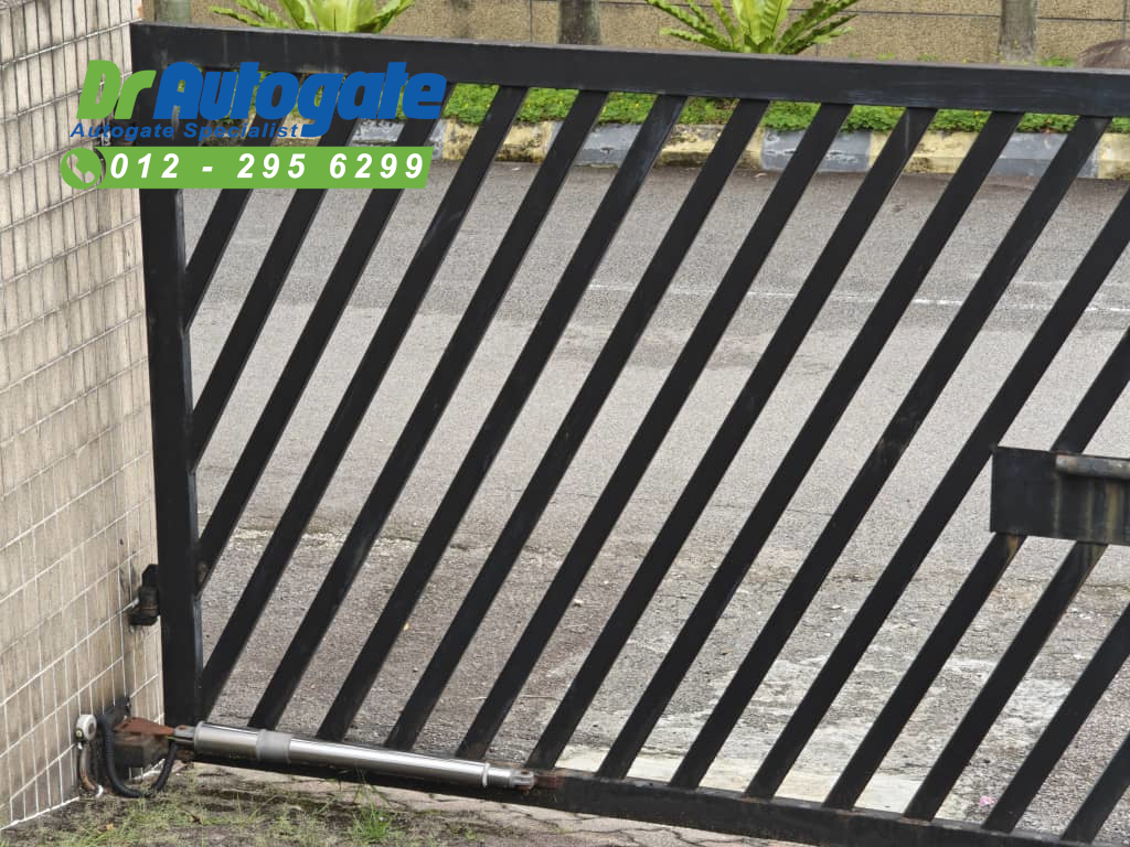 OAE Arm Autogate Repair USJ